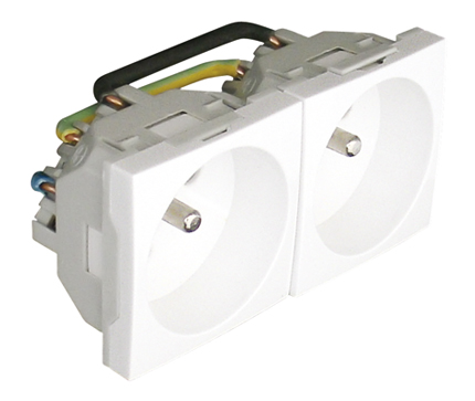 Tomada Dupla Francesa com Obturador - 4 Módulos