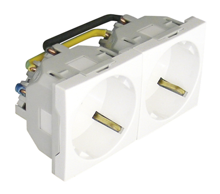 Tomada Dupla Schuko com Obturador - 4 Módulos